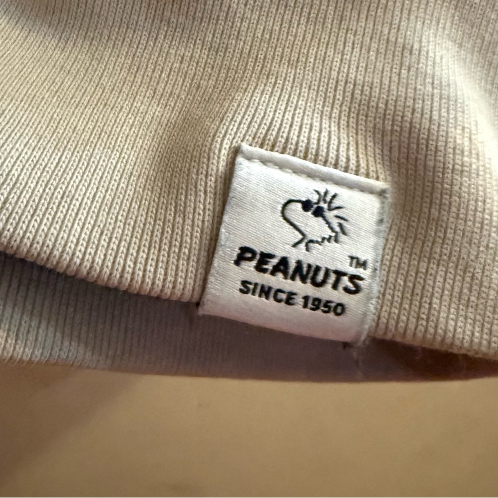 Uniqlo x Peanuts collection, featuring a graphic of Snoopy, xxs - Picture 3 of 11